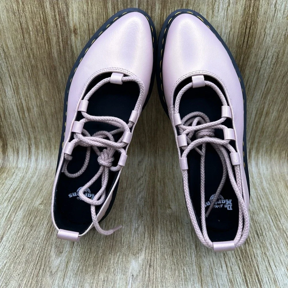 Dr. Martens Elphie II Women's Size 11 Iridescent Powder Pink Leather Flat Shoes‎